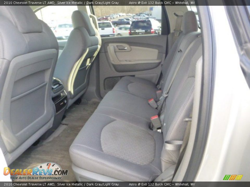 2010 Chevrolet Traverse LT AWD Silver Ice Metallic / Dark Gray/Light Gray Photo #13