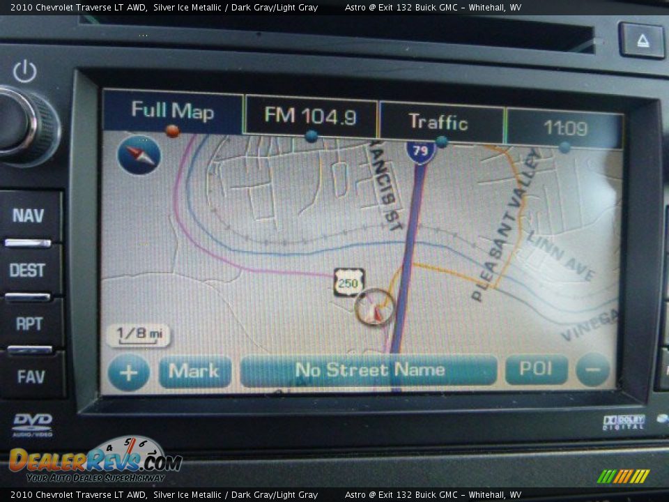2010 Chevrolet Traverse LT AWD Silver Ice Metallic / Dark Gray/Light Gray Photo #18