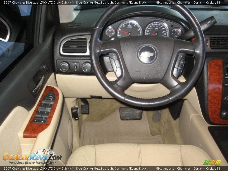 2007 Chevrolet Silverado 1500 LTZ Crew Cab 4x4 Blue Granite Metallic / Light Cashmere/Ebony Black Photo #4