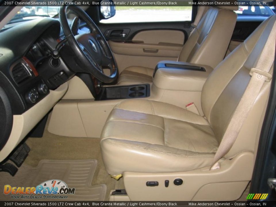 2007 Chevrolet Silverado 1500 LTZ Crew Cab 4x4 Blue Granite Metallic / Light Cashmere/Ebony Black Photo #9