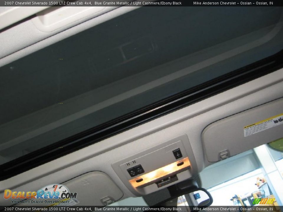 2007 Chevrolet Silverado 1500 LTZ Crew Cab 4x4 Blue Granite Metallic / Light Cashmere/Ebony Black Photo #10