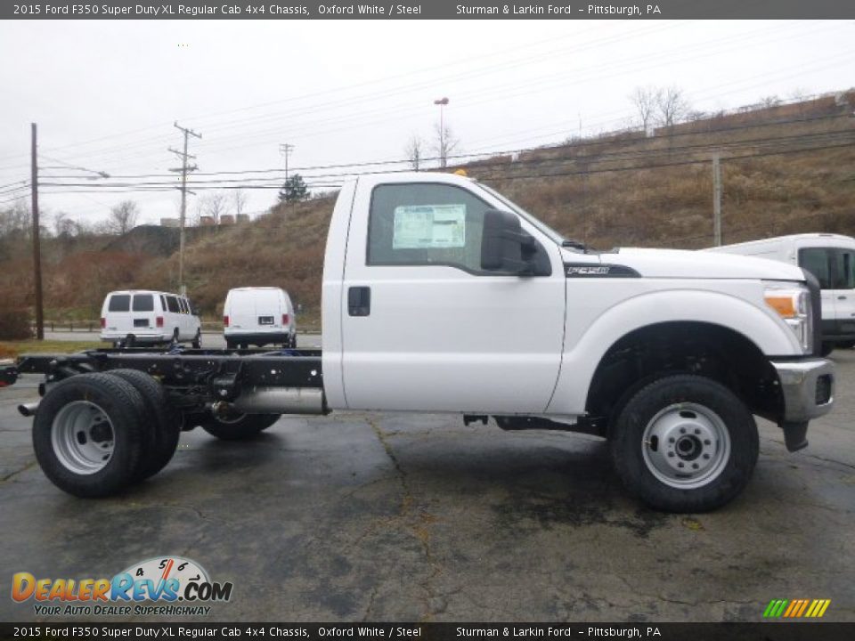 2015 Ford F350 Super Duty XL Regular Cab 4x4 Chassis Oxford White / Steel Photo #2