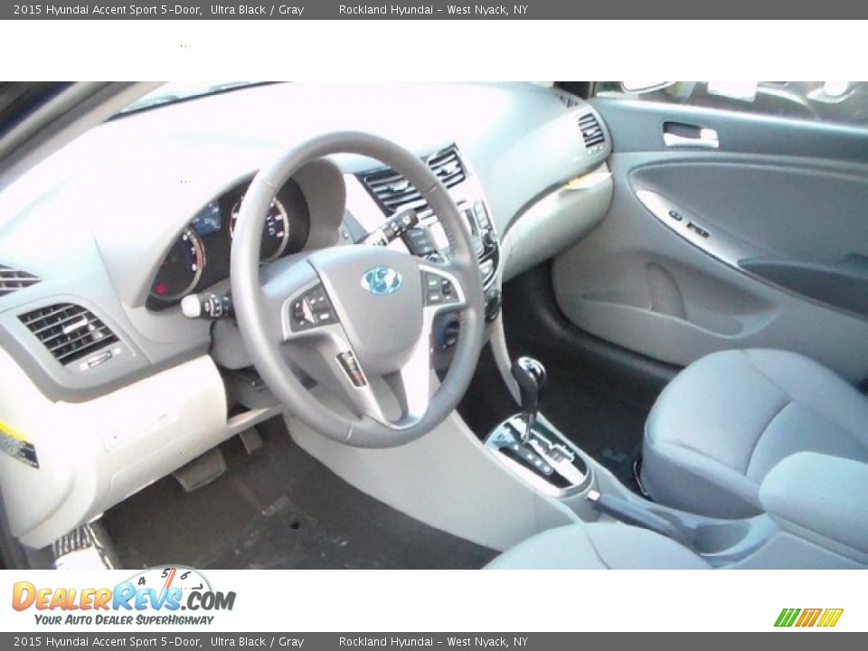 Gray Interior - 2015 Hyundai Accent Sport 5-Door Photo #4