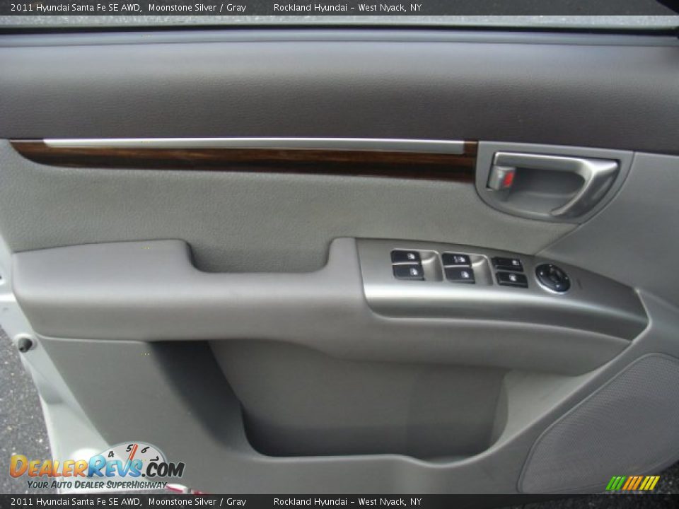 2011 Hyundai Santa Fe SE AWD Moonstone Silver / Gray Photo #7