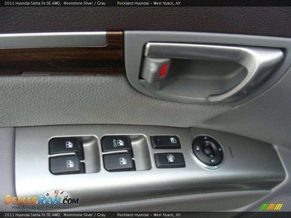 2011 Hyundai Santa Fe SE AWD Moonstone Silver / Gray Photo #8