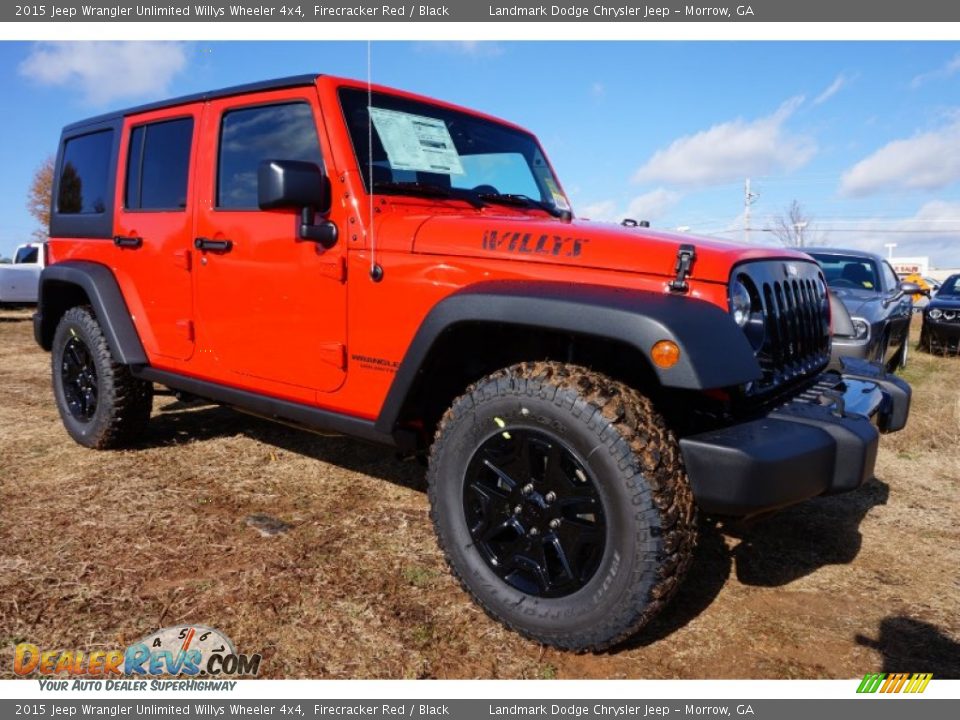 Front 3/4 View of 2015 Jeep Wrangler Unlimited Willys Wheeler 4x4 Photo #4
