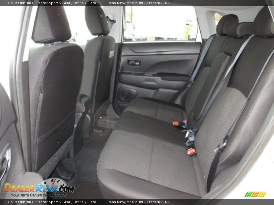 2015 Mitsubishi Outlander Sport SE AWC White / Black Photo #24