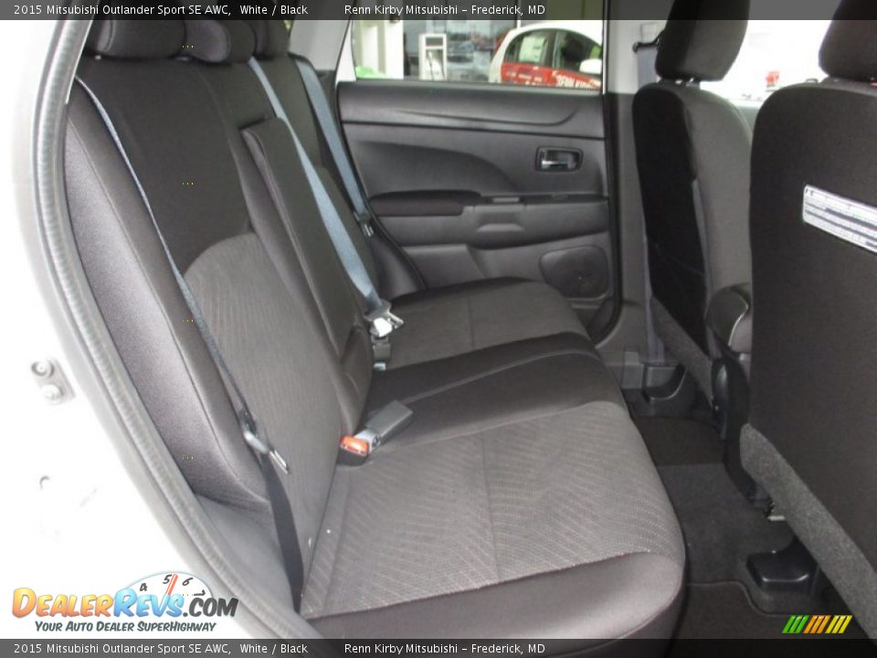 2015 Mitsubishi Outlander Sport SE AWC White / Black Photo #26