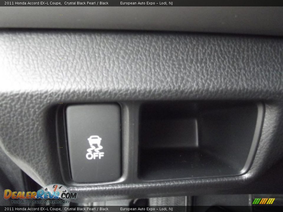 2011 Honda Accord EX-L Coupe Crystal Black Pearl / Black Photo #17