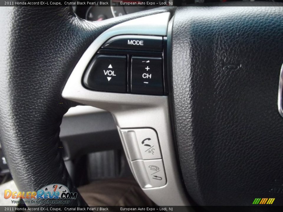 Controls of 2011 Honda Accord EX-L Coupe Photo #19