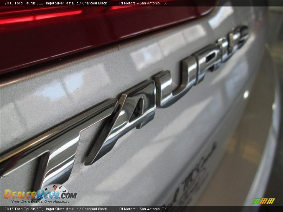 2015 Ford Taurus SEL Ingot Silver Metallic / Charcoal Black Photo #6