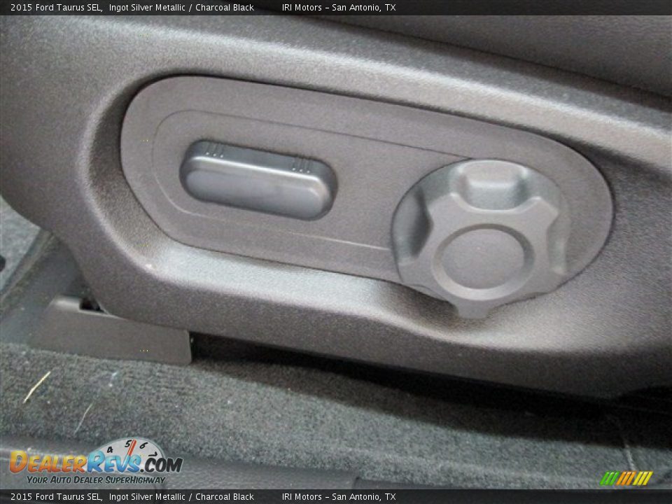 2015 Ford Taurus SEL Ingot Silver Metallic / Charcoal Black Photo #15