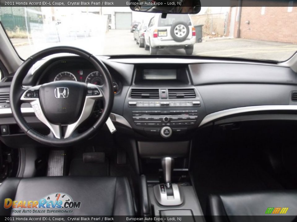 2011 Honda Accord EX-L Coupe Crystal Black Pearl / Black Photo #32