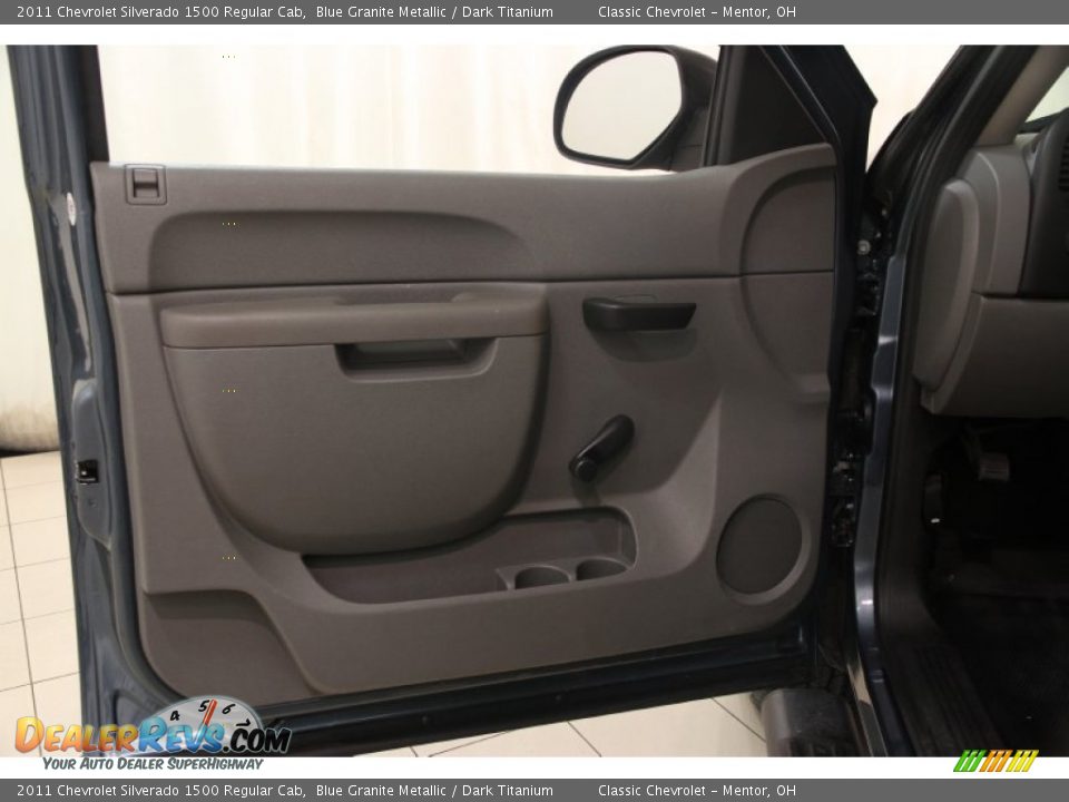 Door Panel of 2011 Chevrolet Silverado 1500 Regular Cab Photo #4