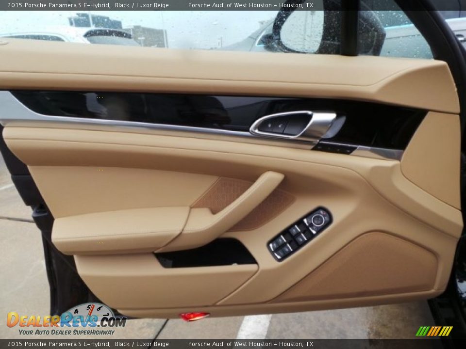 Door Panel of 2015 Porsche Panamera S E-Hybrid Photo #8