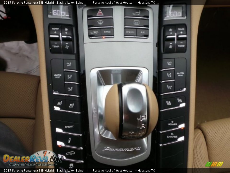 Controls of 2015 Porsche Panamera S E-Hybrid Photo #20
