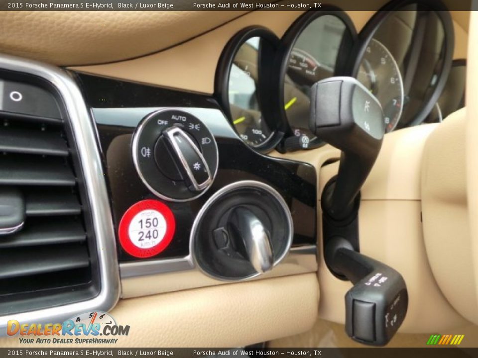 Controls of 2015 Porsche Panamera S E-Hybrid Photo #22