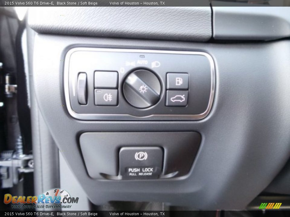 Controls of 2015 Volvo S60 T6 Drive-E Photo #19