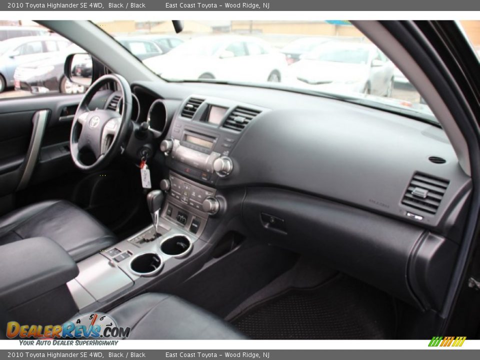 2010 Toyota Highlander SE 4WD Black / Black Photo #24