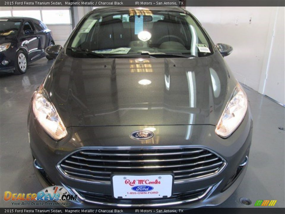 2015 Ford Fiesta Titanium Sedan Magnetic Metallic / Charcoal Black Photo #2