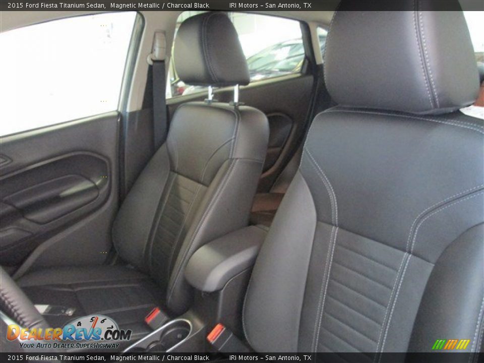 2015 Ford Fiesta Titanium Sedan Magnetic Metallic / Charcoal Black Photo #9