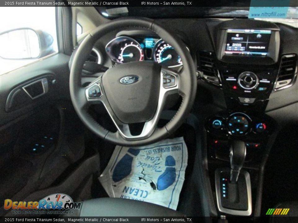 2015 Ford Fiesta Titanium Sedan Magnetic Metallic / Charcoal Black Photo #11