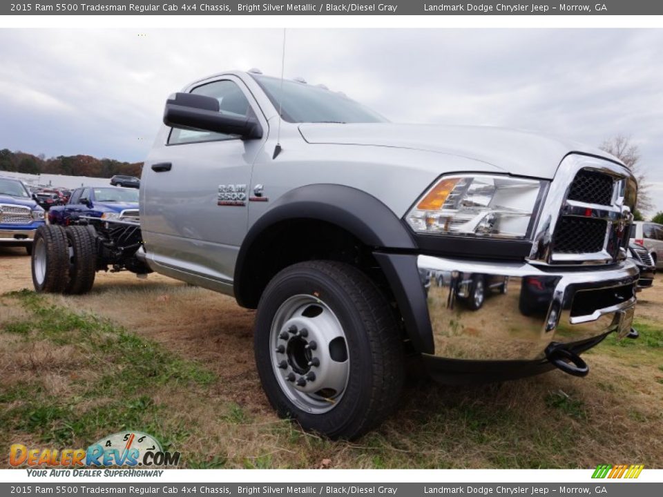 Front 3/4 View of 2015 Ram 5500 Tradesman Regular Cab 4x4 Chassis Photo #4