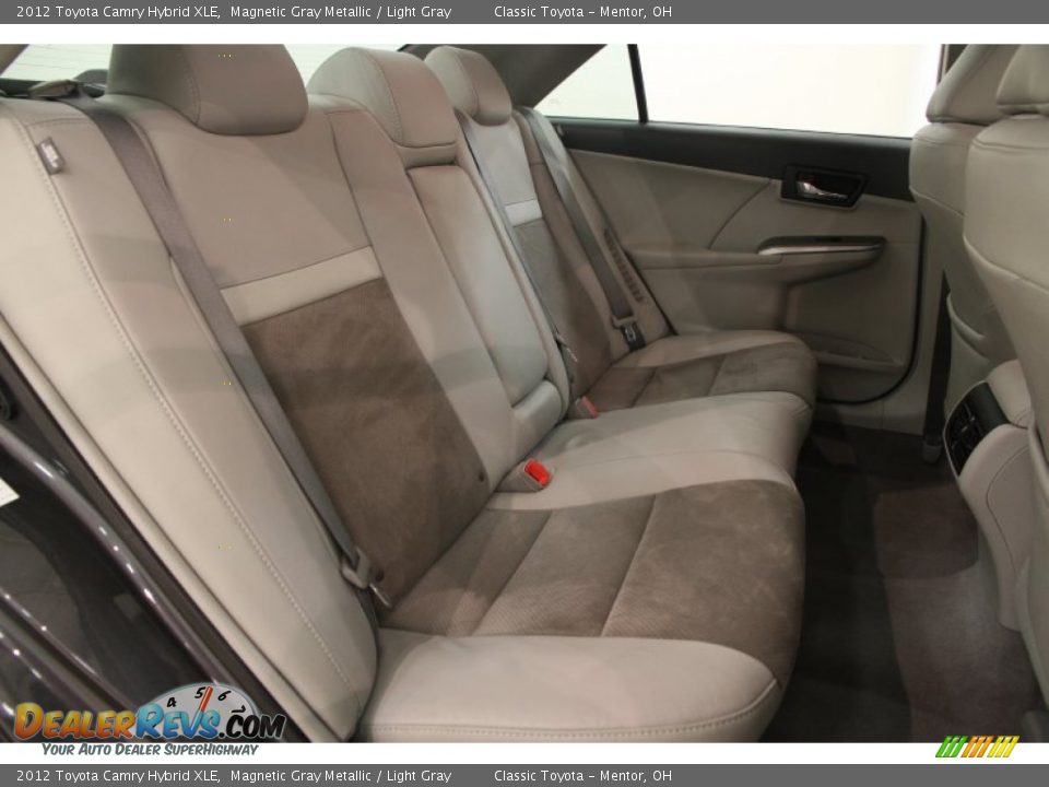 2012 Toyota Camry Hybrid XLE Magnetic Gray Metallic / Light Gray Photo #25