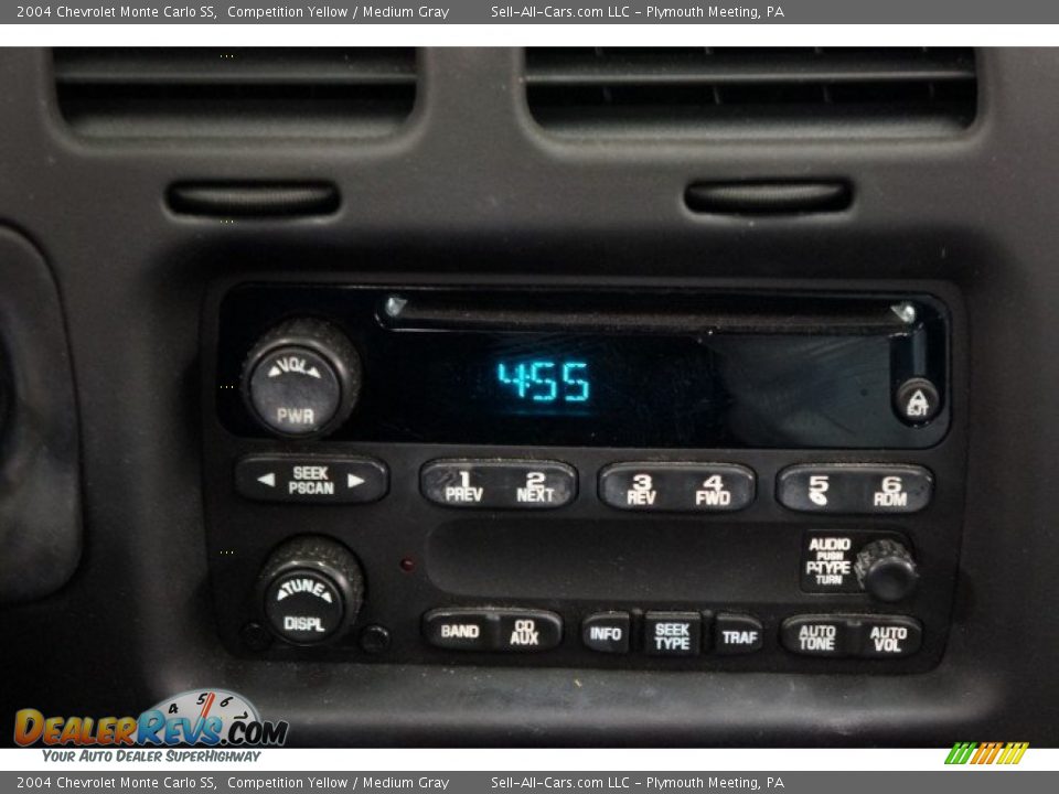 Controls of 2004 Chevrolet Monte Carlo SS Photo #25