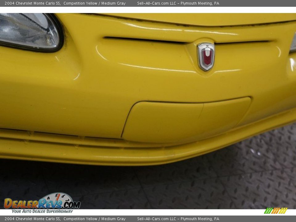 2004 Chevrolet Monte Carlo SS Competition Yellow / Medium Gray Photo #35