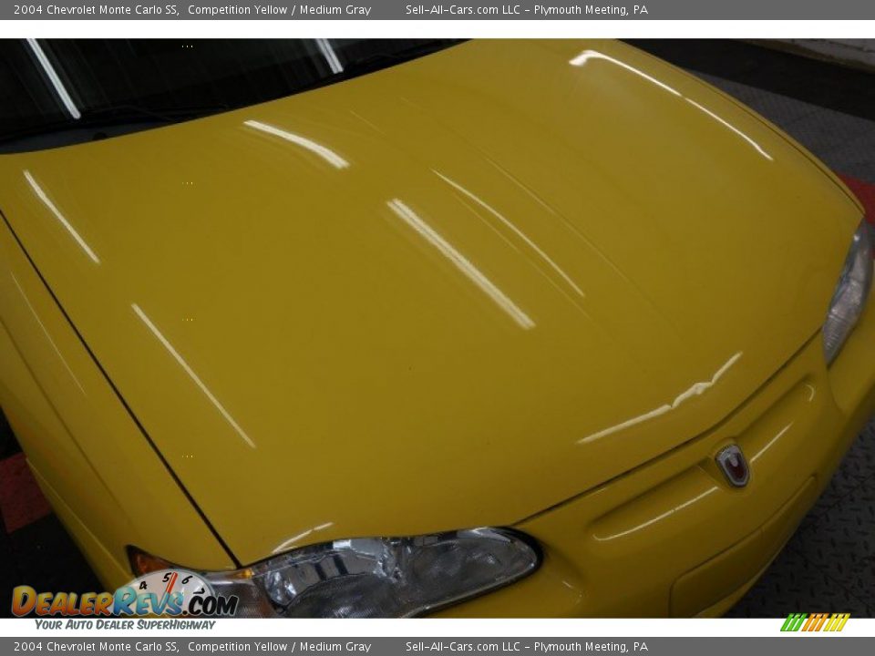 2004 Chevrolet Monte Carlo SS Competition Yellow / Medium Gray Photo #36