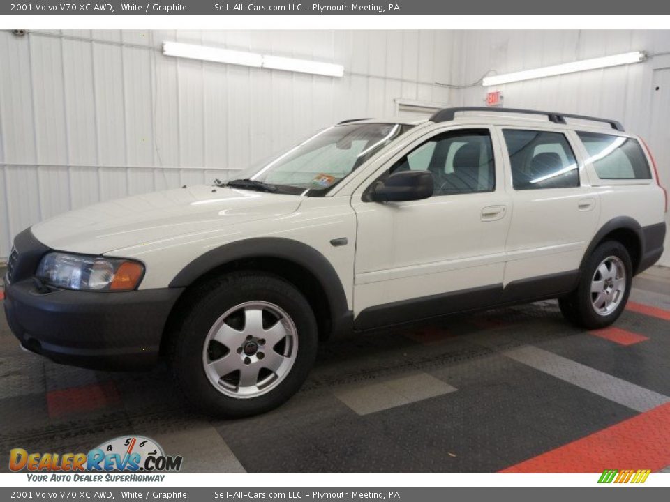 2001 Volvo V70 XC AWD White / Graphite Photo #2