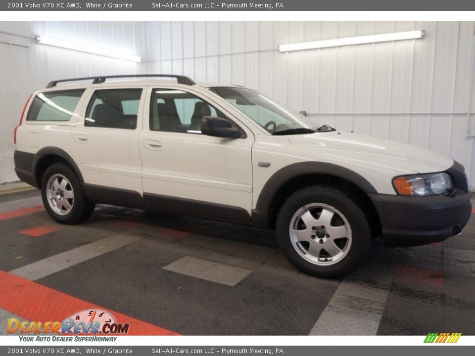 2001 Volvo V70 XC AWD White / Graphite Photo #6