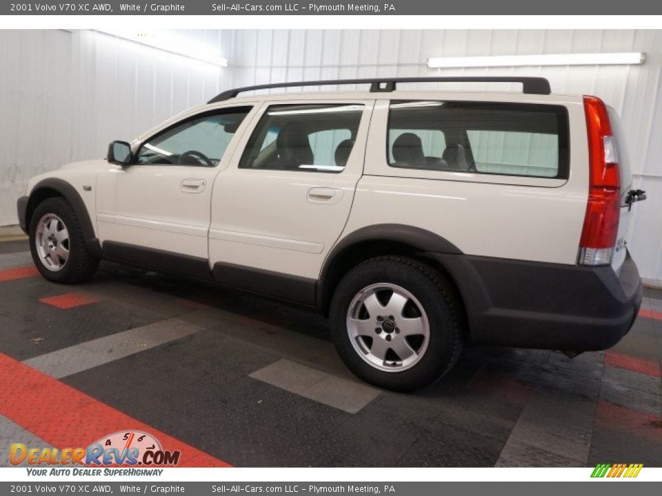 2001 Volvo V70 XC AWD White / Graphite Photo #11