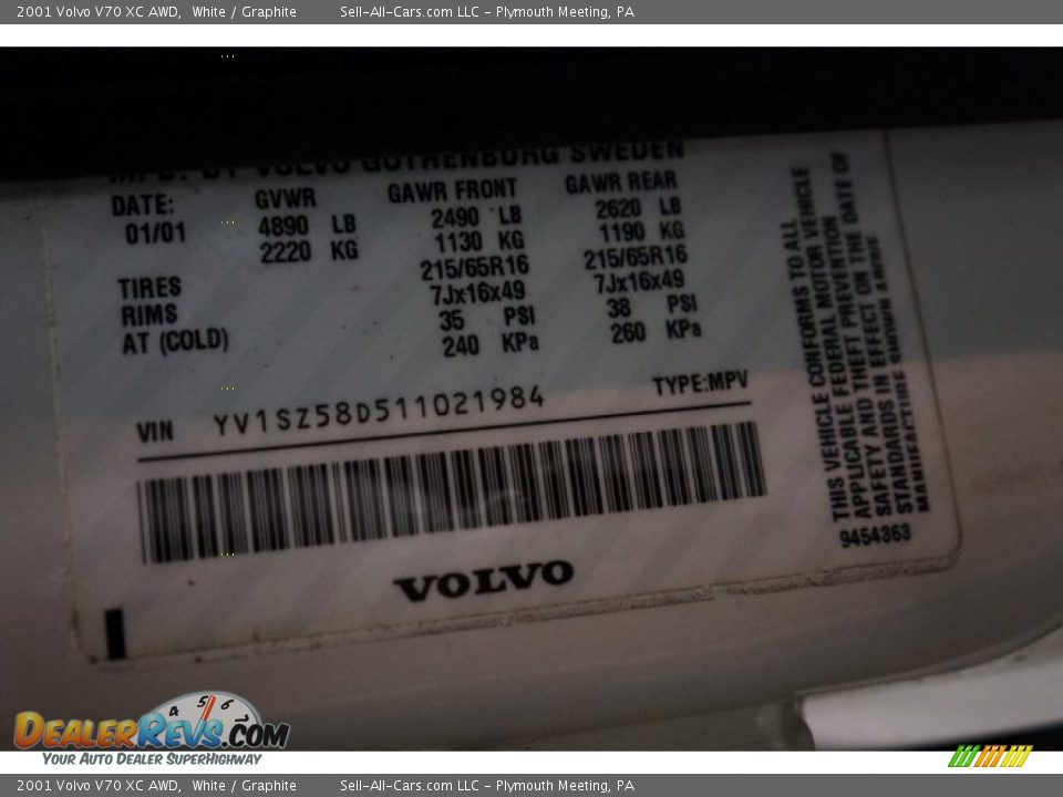 2001 Volvo V70 XC AWD White / Graphite Photo #14