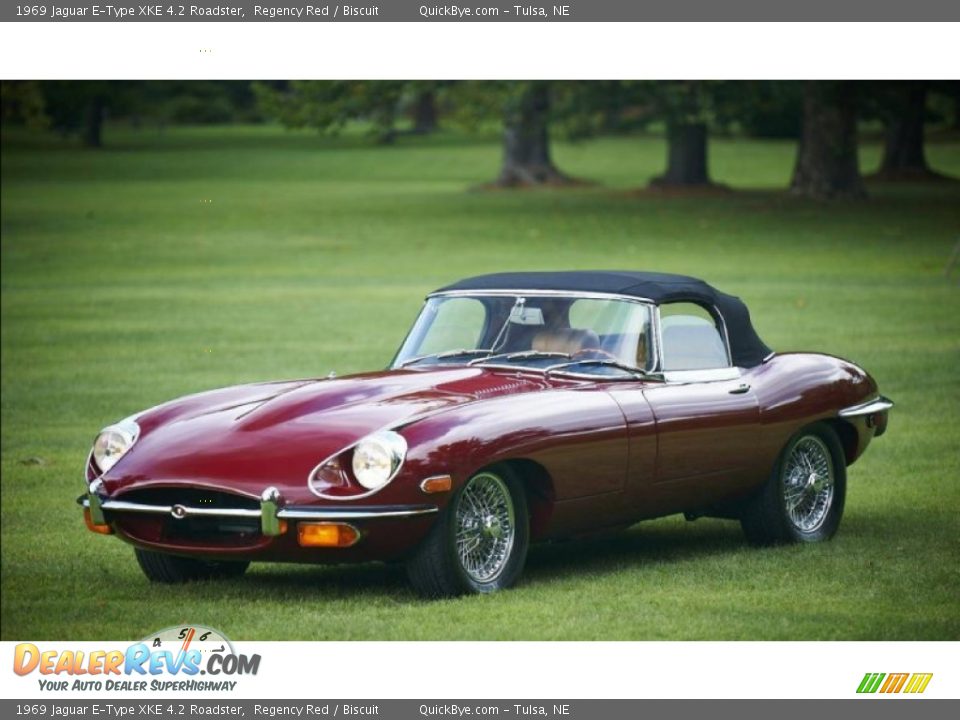 Front 3/4 View of 1969 Jaguar E-Type XKE 4.2 Roadster Photo #1