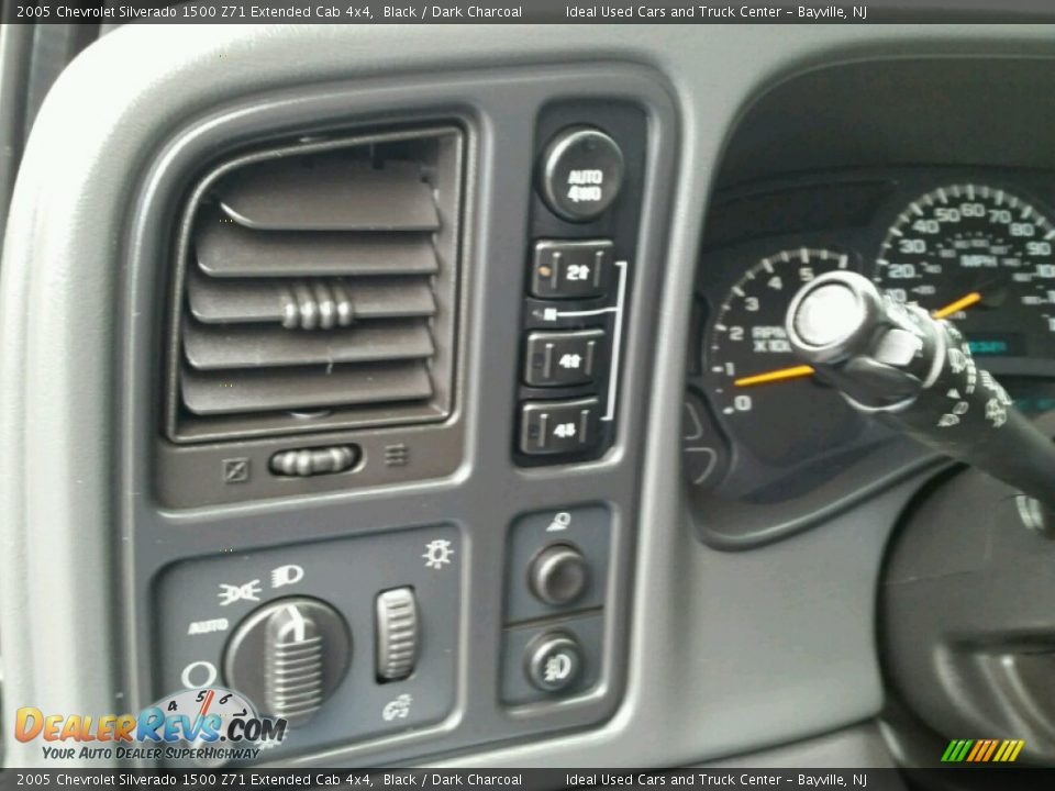 2005 Chevrolet Silverado 1500 Z71 Extended Cab 4x4 Black / Dark Charcoal Photo #28