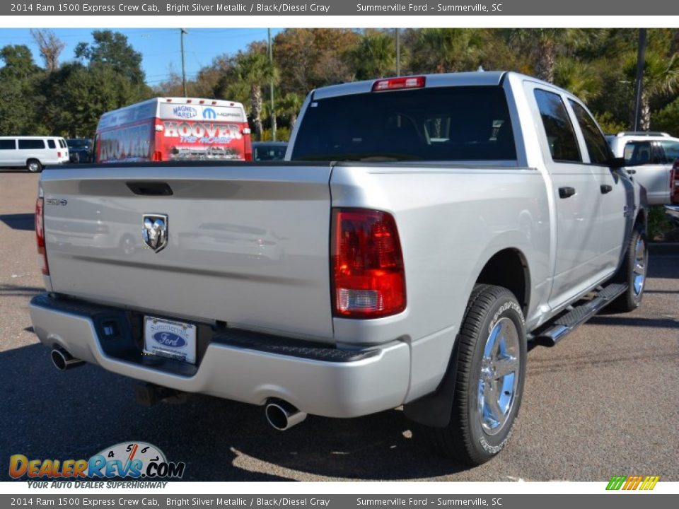 2014 Ram 1500 Express Crew Cab Bright Silver Metallic / Black/Diesel Gray Photo #3