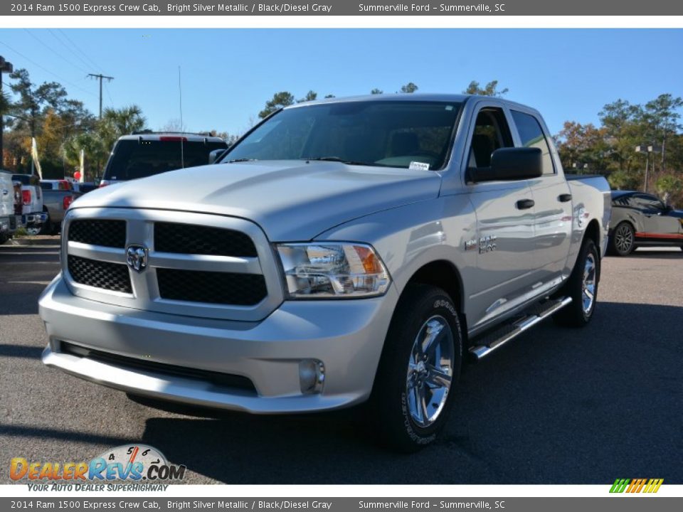2014 Ram 1500 Express Crew Cab Bright Silver Metallic / Black/Diesel Gray Photo #7