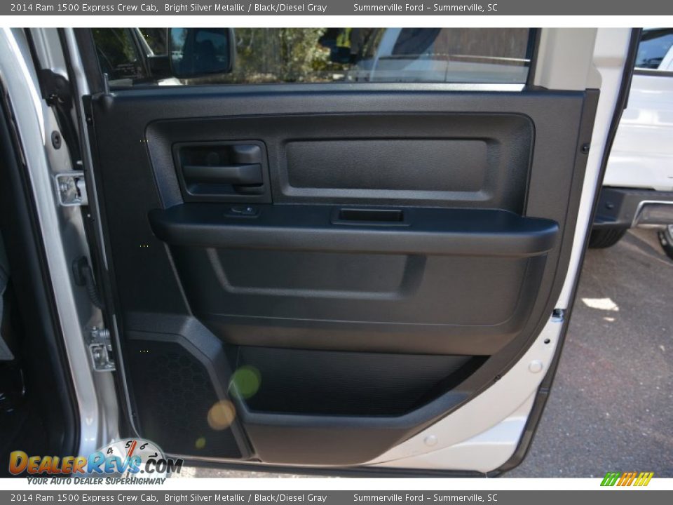 2014 Ram 1500 Express Crew Cab Bright Silver Metallic / Black/Diesel Gray Photo #18