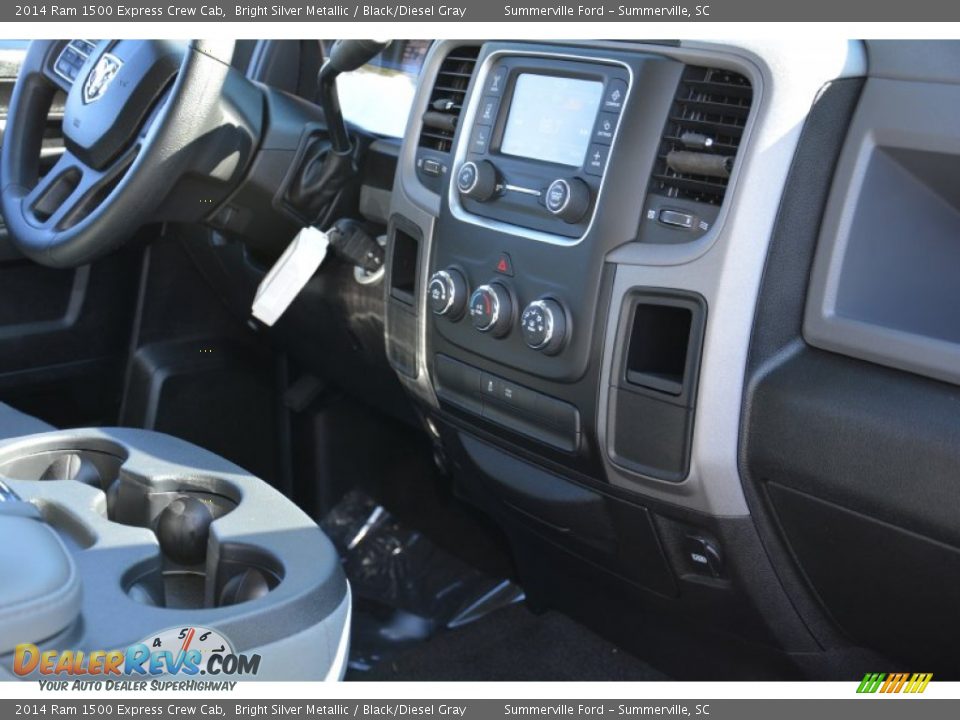 2014 Ram 1500 Express Crew Cab Bright Silver Metallic / Black/Diesel Gray Photo #19