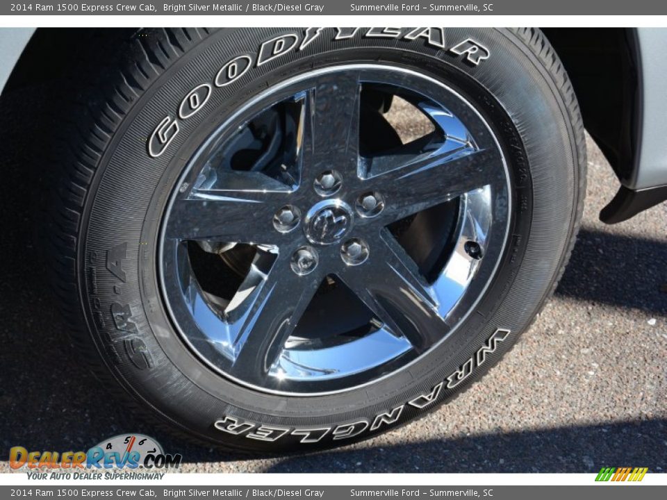 2014 Ram 1500 Express Crew Cab Bright Silver Metallic / Black/Diesel Gray Photo #22