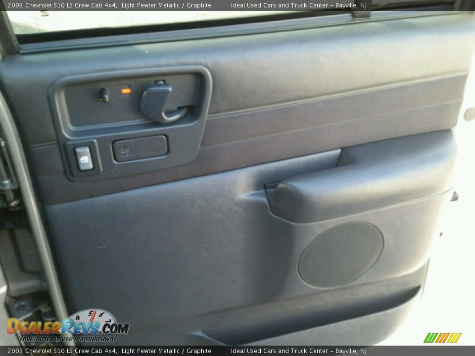 2003 Chevrolet S10 LS Crew Cab 4x4 Light Pewter Metallic / Graphite Photo #12