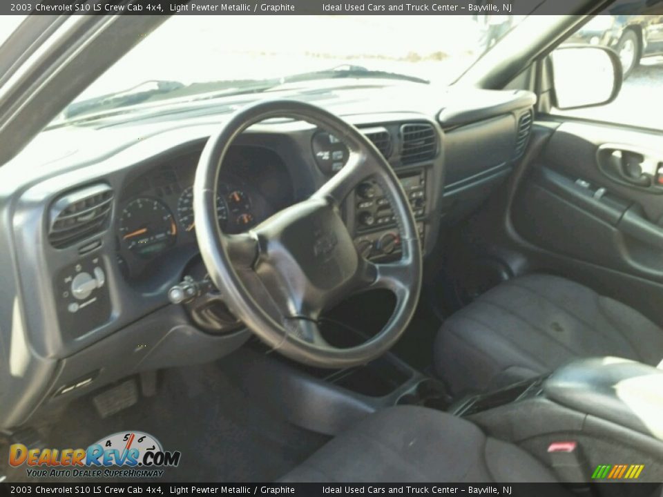 2003 Chevrolet S10 LS Crew Cab 4x4 Light Pewter Metallic / Graphite Photo #24