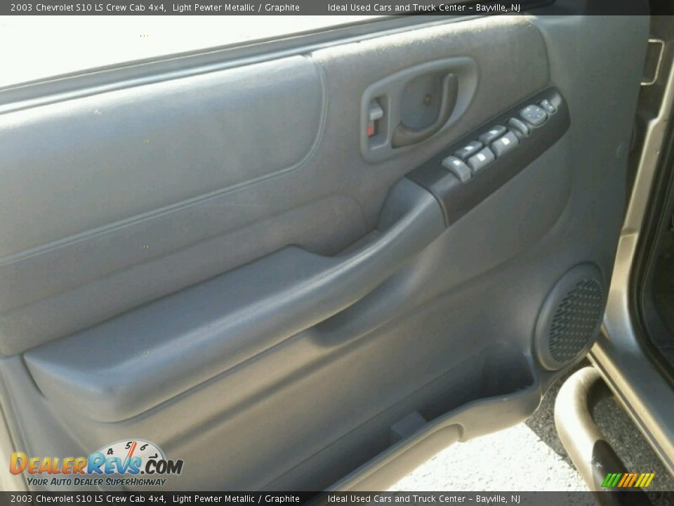 2003 Chevrolet S10 LS Crew Cab 4x4 Light Pewter Metallic / Graphite Photo #25