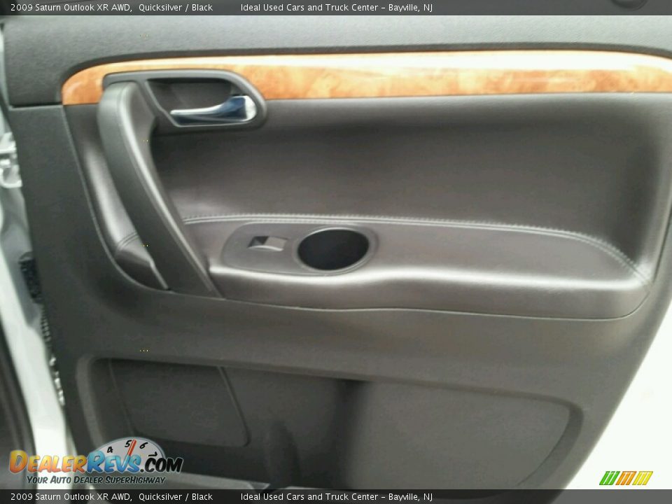 2009 Saturn Outlook XR AWD Quicksilver / Black Photo #11