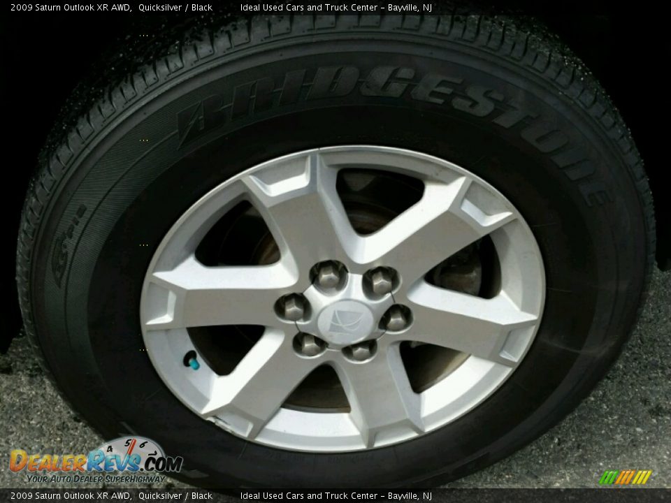 2009 Saturn Outlook XR AWD Quicksilver / Black Photo #17