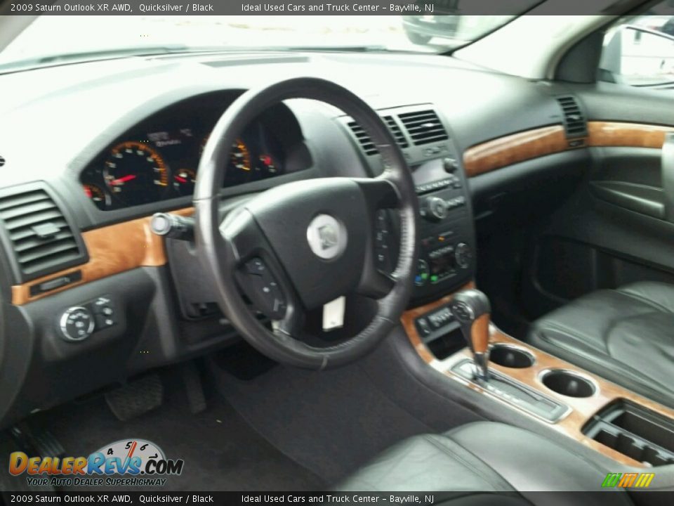 2009 Saturn Outlook XR AWD Quicksilver / Black Photo #25