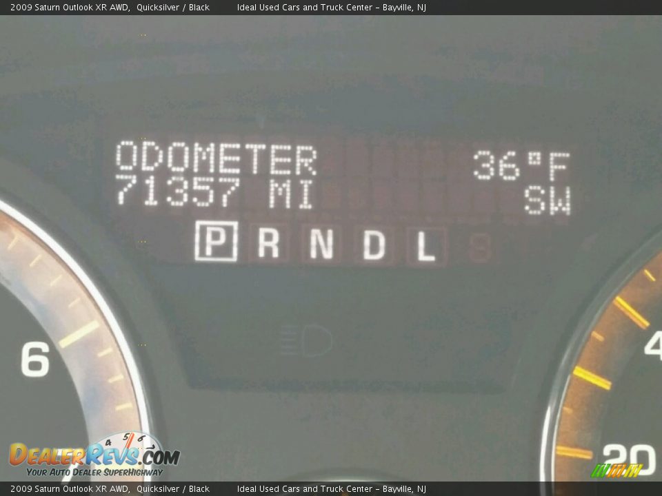 2009 Saturn Outlook XR AWD Quicksilver / Black Photo #32