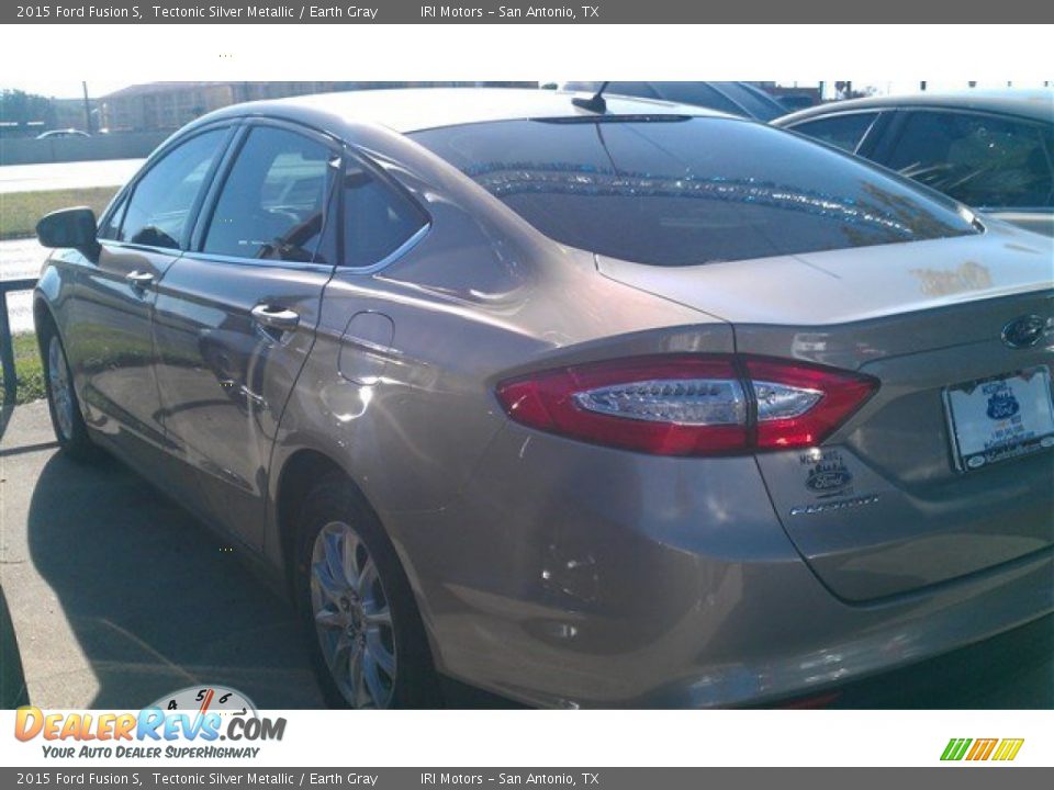 2015 Ford Fusion S Tectonic Silver Metallic / Earth Gray Photo #4